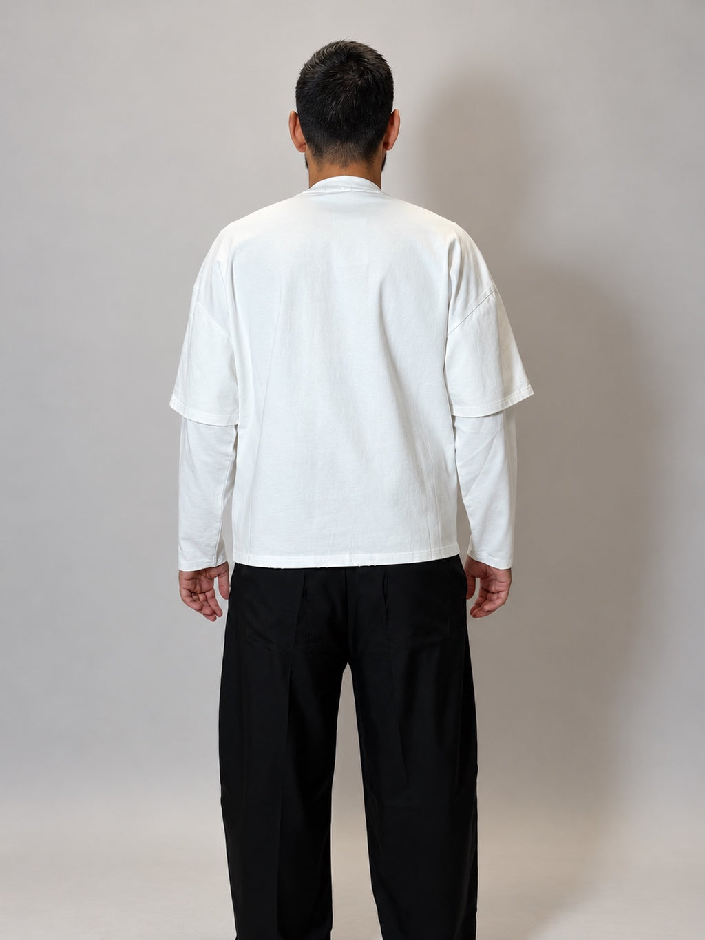 LONGSLEEVE MANIFEST