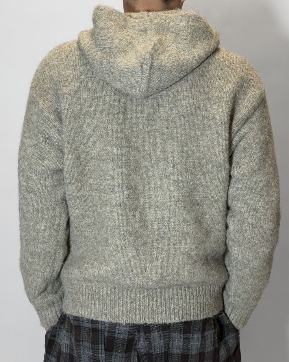 Maglione con cappuccio