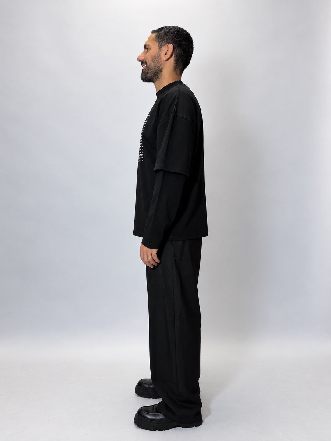 LONGSLEEVE MANIFEST
