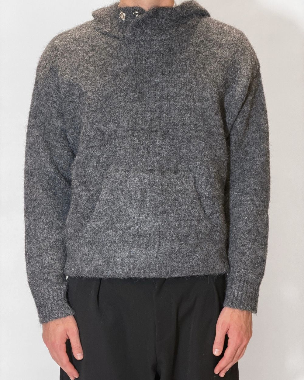 Maglione con cappuccio